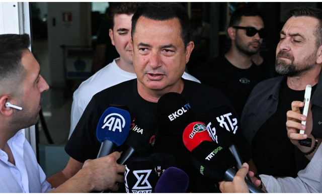 &Alpha;&tau;&zeta;&omicron;ύ&nu; &Iota;&lambda;&iota;&tau;&zeta;&alpha;&lambda;ί: &Omicron;&iota; &pi;&rho;ώ&tau;&epsilon;&sigmaf; &delta;&eta;&lambda;ώ&sigma;&epsilon;&iota;&sigmaf; &mu;&epsilon;&tau;ά &tau;&omicron; &sigma;&omicron;&beta;&alpha;&rho;ό &alpha;&tau;ύ&chi;&eta;&mu;&alpha; &tau;&omicron;&upsilon; &Sigma;&tau;&alpha;ύ&rho;&omicron;&upsilon; &Phi;&lambda;ώ&rho;&omicron;&upsilon;