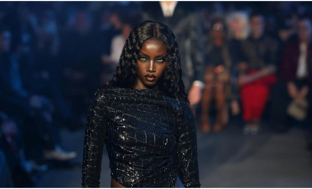 Gucci Cruise 2027: &Tau;&alpha; sleek hair looks &kappa;&alpha;&iota; &tau;&omicron; dark glam makeup &tau;&omicron;&upsilon; show