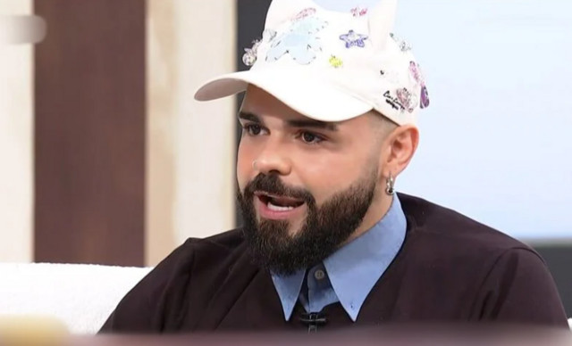 Akylas: &laquo;&Pi;&epsilon;&rho;ί&mu;&epsilon;&nu;&alpha; &nu;&alpha; &mu;&epsilon; &lambda;&iota;&theta;&omicron;&beta;&omicron;&lambda;ή&sigma;&omicron;&upsilon;&nu; &sigma;&tau;&omicron; &Sigma;ύ&nu;&tau;&alpha;&gamma;&mu;&alpha;&raquo;