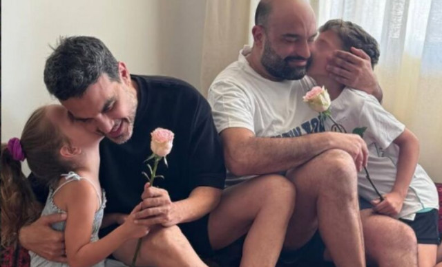 &Eta; &alpha;&nu;ά&rho;&tau;&eta;&sigma;&eta; &tau;&omicron;&upsilon; &Pi;&alpha;&nu;&tau;&epsilon;&lambda;ή &Tau;&omicron;&upsilon;&tau;&omicron;&upsilon;&nu;&tau;&zeta;ή &mu;&epsilon; &tau;&omicron;&nu; &sigma;ύ&zeta;&upsilon;&gamma;&omicron; &kappa;&alpha;&iota; &tau;&alpha; &pi;&alpha;&iota;&delta;&iota;ά &tau;&omicron;&upsilon; &gamma;&iota;&alpha; &tau;&eta; &Gamma;&iota;&omicron;&rho;&tau;ή &tau;&omicron;&upsilon; &Pi;&alpha;&tau;έ&rho;&alpha;
