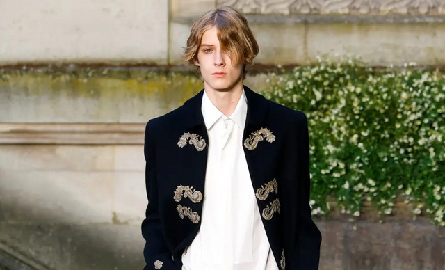 Dior Men SS27: Ο Jonathan Anderson δίνει νέα πνοή στο σύγχρονο ανδρικό στιλ