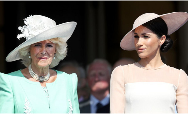 &Eta; &mu;&upsilon;&sigma;&tau;&iota;&kappa;ή &sigma;&upsilon;&mu;&beta;&omicron;&upsilon;&lambda;ή &tau;&eta;&sigmaf; &beta;&alpha;&sigma;ί&lambda;&iota;&sigma;&sigma;&alpha;&sigmaf; Camilla&nbsp;&pi;&rho;&omicron;&sigmaf; &tau;&eta; Meghan Markle