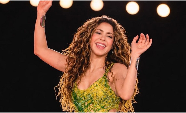 Shakira:&nbsp;&Eta; selfie &pi;&omicron;&upsilon; &lambda;&alpha;&tau;&rho;έ&psi;&alpha;&mu;&epsilon; &mu;&epsilon; &tau;&omicron;&nu; &pi;&rho;ώ&eta;&nu; &alpha;&rho;&chi;&eta;&gamma;ό &tau;&eta;&sigmaf; &Epsilon;&theta;&nu;&iota;&kappa;ή&sigmaf; &Epsilon;&lambda;&lambda;ά&delta;&alpha;&sigmaf;