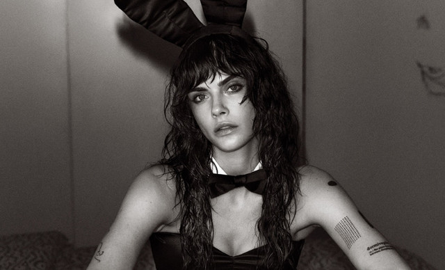 &Eta; Cara Delevingne &sigma;&tau;&eta;&nu; &pi;&iota;&omicron; &tau;&omicron;&lambda;&mu;&eta;&rho;ή &phi;&omega;&tau;&omicron;&gamma;&rho;ά&phi;&iota;&sigma;&eta; &tau;&eta;&sigmaf; &kappa;&alpha;&rho;&iota;έ&rho;&alpha;&sigmaf; &tau;&eta;&sigmaf; &gamma;&iota;&alpha; &tau;&omicron; Playboy