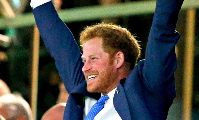 &Pi;&rho;ί&gamma;&kappa;&iota;&pi;&alpha;&sigmaf; Harry: &Pi;ώ&sigmaf; έ&nu;&iota;&omega;&sigma;&epsilon; &mu;&epsilon;&tau;ά &tau;&eta;&nu; &epsilon;&pi;&alpha;&nu;έ&nu;&omega;&sigma;&eta; &mu;&epsilon; &tau;&omicron;&nu; &beta;&alpha;&sigma;&iota;&lambda;&iota;ά &Kappa;ά&rho;&omicron;&lambda;&omicron;