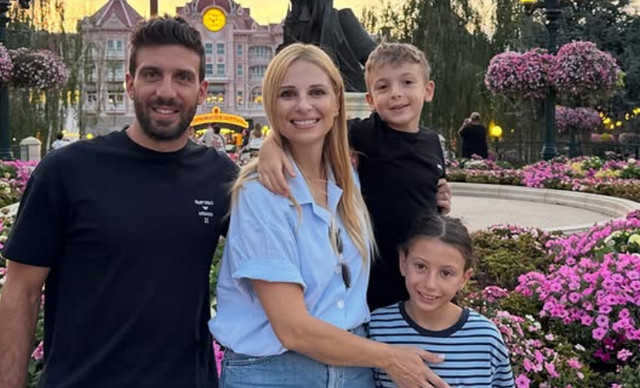 Αριστοτέλους και Εφραίμ οικογενειακώς στη Disneyland