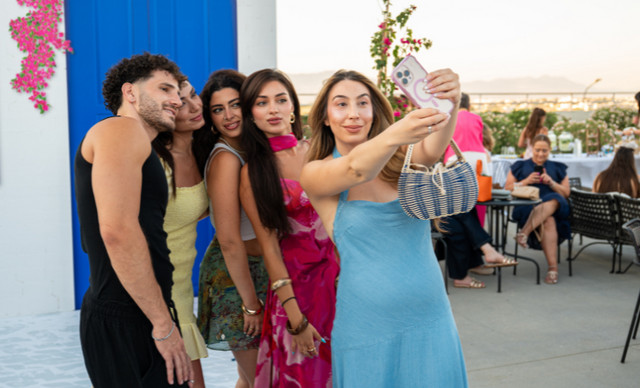 &Eta; Anna Maria Mazaraki &pi;&alpha;&rho;&omicron;&upsilon;&sigma;ί&alpha;&sigma;&epsilon; &mu;ί&alpha; &alpha;&xi;έ&chi;&alpha;&sigma;&tau;&eta; Summer Cinema &epsilon;&mu;&pi;&epsilon;&iota;&rho;ί&alpha; &sigma;&tau;&omicron; Nicosia Mall