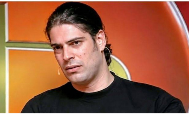 &Pi;έ&theta;&alpha;&nu;&epsilon; &sigma;&tau;&alpha; 51 &tau;&omicron;&upsilon; &omicron; &Lambda;&omicron;&rho;έ&nu;&tau;&zeta;&omicron; &Kappa;&alpha;&rho;&iota;έ&rho;&epsilon;, &pi;&omicron;&upsilon; έ&gamma;&iota;&nu;&epsilon; &gamma;&nu;&omega;&sigma;&tau;ό&sigmaf; &mu;έ&sigma;&alpha; &alpha;&pi;ό &tau;&omicron; &laquo;Bar&raquo;