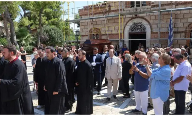 &Tau;&omicron; &tau;&epsilon;&lambda;&epsilon;&upsilon;&tau;&alpha;ί&omicron; &laquo;&alpha;&nu;&tau;ί&omicron;&raquo;&nbsp;&sigma;&tau;&eta; &Mu;&alpha;ί&rho;&eta; &Lambda;ί&nu;&tau;&alpha; &ndash; &Sigma;&upsilon;&gamma;&kappa;ί&nu;&eta;&sigma;&eta; &kappa;&alpha;&tau;ά &tau;&eta;&nu;&nbsp;έ&xi;&omicron;&delta;&omicron; &tau;&eta;&sigmaf; &sigma;&omicron;&rho;&omicron;ύ&nbsp;&alpha;&pi;ό &tau;&eta;&nu; &epsilon;&kappa;&kappa;&lambda;&eta;&sigma;ί&alpha;