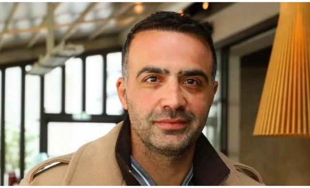 &Mu;&iota;&chi;ά&lambda;&eta;&sigmaf; &Sigma;&omicron;&phi;&omicron;&kappa;&lambda;έ&omicron;&upsilon;&sigmaf;: &Kappa;&alpha;&lambda;&omicron;&kappa;&alpha;&iota;&rho;&iota;&nu;έ&sigmaf;&nbsp;&sigma;&tau;&iota;&gamma;&mu;έ&sigmaf; &mu;&epsilon; &tau;&omicron;&nu;&nbsp;&gamma;&iota;&omicron; &tau;&omicron;&upsilon;&nbsp;&sigma;&tau;&omicron; &Sigma;&omicron;ύ&nu;&iota;&omicron;