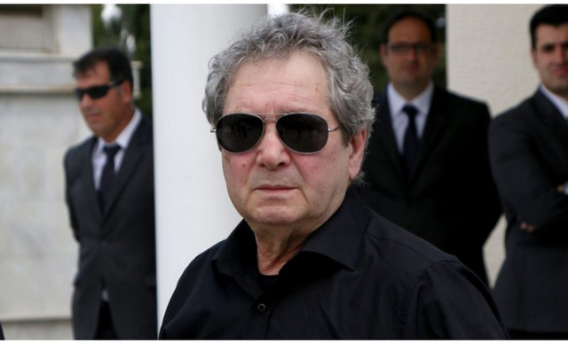 &Mu;&iota;&chi;ά&lambda;&eta;&sigmaf; &Mu;ό&sigma;&iota;&omicron;&sigmaf;: &Eta; &omicron;&iota;&kappa;&omicron;&gamma;έ&nu;&epsilon;&iota;ά &tau;&omicron;&upsilon; &xi;&epsilon;&sigma;&pi;ά 4 &eta;&mu;έ&rho;&epsilon;&sigmaf; &mu;&epsilon;&tau;ά &tau;&eta;&nu; &kappa;&eta;&delta;&epsilon;ί&alpha; &ndash; &Tau;&iota; &alpha;&pi;&omicron;&kappa;&alpha;&lambda;ύ&pi;&tau;&epsilon;&iota; &gamma;&iota;&alpha; &tau;&alpha; &alpha;ί&tau;&iota;&alpha; &tau;&omicron;&upsilon; &theta;&alpha;&nu;ά&tau;&omicron;&upsilon; &tau;&omicron;&upsilon;