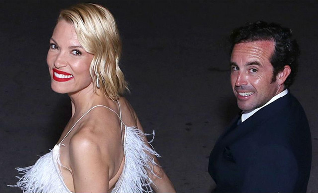 &Beta;ί&kappa;&upsilon; &Kappa;&alpha;&gamma;&iota;ά &Eta;&lambda;ί&alpha;&sigmaf; &Kappa;&rho;&alpha;&sigma;&sigma;ά&sigmaf;: &Kappa;&alpha;&a