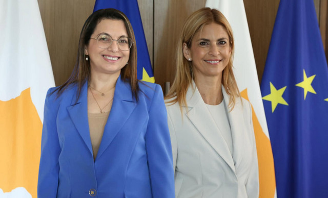 Tί&nu;&alpha; &Pi;&alpha;ύ&lambda;&omicron;&upsilon; &kappa;&alpha;&iota; &Epsilon;&upsilon;&alpha;&nu;&theta;ί&alpha; &Tau;&sigma;&omicron;&lambda;ά&kappa;&eta; &pi;&alpha;&rho;έ&delta;&omega;&sigma;&alpha;&nu; &mu;&alpha;&theta;ή&mu;&alpha;&tau;&alpha; power dressing &sigma;&tau;&eta;&nu; &tau;&epsilon;&lambda;&epsilon;&tau;ή &omicron;&rho;&kappa;&omega;&mu;&omicron;&sigma;ί&alpha;&sigmaf;