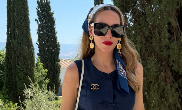 Alexandra Lapp: &Sigma;&tau;&eta;&nu; &Kappa;ύ&pi;&rho;&omicron; &mu;&epsilon; 2 &epsilon;&nu;&tau;&upsilon;&pi;&omega;&sigma;&iota;&alpha;&kappa;ά looks &pi;&omicron;&upsilon; &theta;έ&lambda;&omicron;&upsilon;&mu;&epsilon; &sigma;&tau;&eta;&nu; &kappa;&alpha;&lambda;&omicron;&kappa;&alpha;&iota;&rho;&iota;&nu;ή &mu;&alpha;&sigmaf; &gamma;&kappa;&alpha;&rho;&nu;&tau;&alpha;&rho;ό&mu;&pi;&alpha;