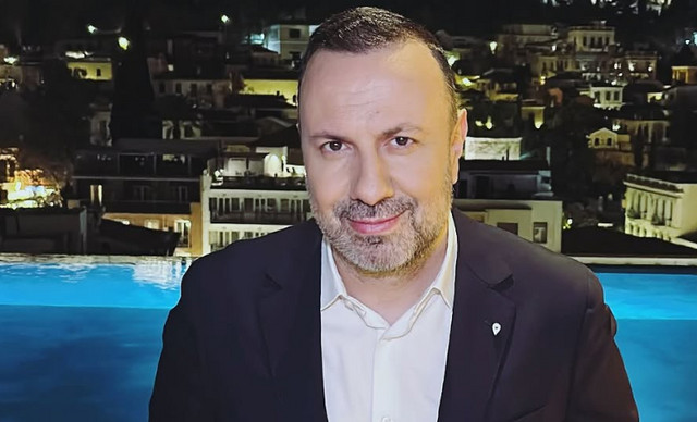 &Tau;ά&sigma;&omicron;&sigmaf; &Tau;&rho;ύ&phi;&omega;&nu;&omicron;&sigmaf;: &Delta;&iota;&alpha;&kappa;&omicron;&pi;έ&sigmaf; &sigma;&tau;&alpha; &mu;έ&rho;&eta; &pi;&omicron;&upsilon; &epsilon;&nu;έ&pi;&nu;&epsilon;&upsilon;&sigma;&alpha;&nu; &tau;&omicron;&nu; &kappa;ό&sigma;&mu;&omicron; &tau;&omicron;&upsilon; Harry Potter &kappa;&alpha;&iota; &gamma;&rho;ά&phi;&tau;&eta;&kappa;&alpha;&nu; &tau;&alpha; &pi;&rho;ώ&tau;&alpha; &beta;&iota;&beta;&lambda;ί&alpha;