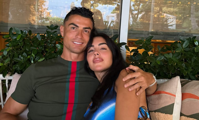 Cristiano Ronaldo Georgina Rodr&iacute;guez: &Pi;&alpha;&nu;&tau;&rho;&epsilon;ύ&tau;&eta;&kappa;&alpha;&nu; &mu;&epsilon;&tau;ά &alpha;&pi;ό &sigma;&ch