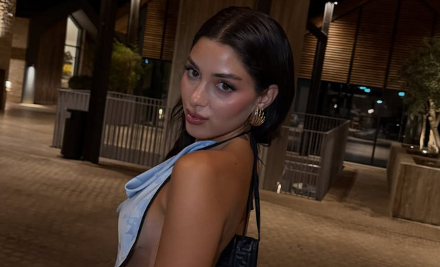 Έ&lambda;&epsilon;&nu;&alpha; &Lambda;&upsilon;&sigma;ά&nu;&delta;&rho;&omicron;&upsilon;: &Tau;&omicron; beauty look &mu;&epsilon; &phi;&alpha;&kappa;ί&delta;&epsilon;&sigmaf; &pi;&omicron;&upsilon; &theta;έ&lambda;&omicron;&upsilon;&mu;&epsilon; &nu;&alpha; &alpha;&nu;&tau;&iota;&gamma;&rho;ά&psi;&omicron;&upsilon;&mu;&epsilon;