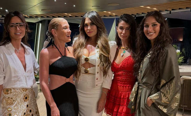 &Rho;&alpha;&mu;ό&nu;&alpha; &Phi;ί&lambda;&iota;&pi;: &Omicron;&iota; &nu;έ&epsilon;&sigmaf; &epsilon;&iota;&kappa;ό&nu;&epsilon;&sigmaf; &alpha;&pi;ό &tau;&omicron; &pi;&omicron;&lambda;&upsilon;&tau;&epsilon;&lambda;έ&sigmaf; girls trip &mu;&epsilon; &tau;&eta;&nu; Kimberly Guilfoyle &kappa;&alpha;&iota; &tau;&eta;&nu; &Kappa;&rho;&iota;&sigma;&tau;ί&nu; &Pi;&alpha;&nu;&alpha;&gamma;ή &sigma;&tau;&omicron; &Iota;ό&nu;&iota;&omicron;