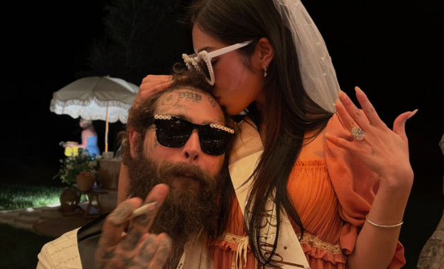 Post Malone: &Alpha;&rho;&rho;&alpha;&beta;&omega;&nu;&iota;ά&sigma;&tau;&eta;&kappa;&epsilon; &tau;&eta;&nu; Christy Lee &ndash; &Tau;&omicron; &epsilon;&nu;&tau;&upsilon;&pi;&omega;&sigma;&iota;&alpha;&kappa;ό &delta;&iota;&alpha;&mu;&alpha;&nu;&tau;έ&nu;&iota;&omicron; &delta;&alpha;&chi;&tau;&upsilon;&lambda;ί&delta;&iota; &kappa;&alpha;&iota; &tau;&alpha; &tau;&rho;&upsilon;&phi;&epsilon;&rho;ά &phi;&iota;&lambda;&iota;ά