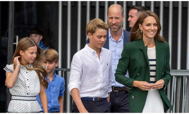 &Pi;&rho;ί&gamma;&kappa;&iota;&pi;&alpha;&sigmaf; William &kappa;&alpha;&iota; Kate Middleton: &Sigma;&pi;ά&nu;&iota;&alpha; &omicron;&iota;&kappa;&omicron;&gamma;&epsilon;&nu;&epsilon;&iota;&alpha;&kappa;ή &epsilon;&mu;&phi;ά&nu;&iota;&sigma;&eta; &mu;&epsilon; &tau;&alpha; &tau;&rho;ί&alpha; &tau;&omicron;&upsilon;&sigmaf; &pi;&alpha;&iota;&delta;&iota;ά &sigma;&tau;&eta; &Sigma;&kappa;&omega;&tau;ί&alpha;