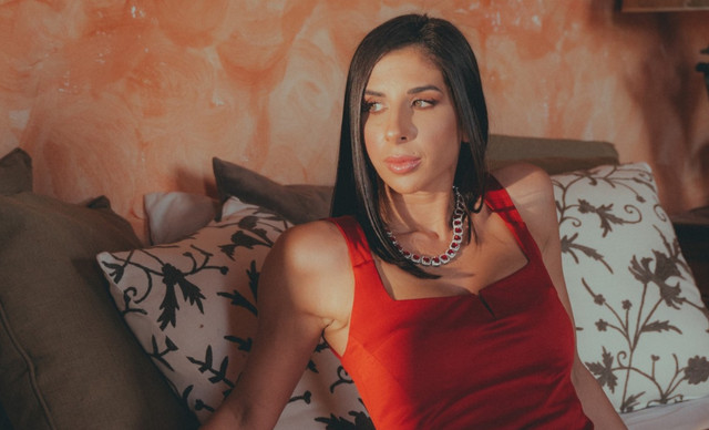 &Pi;έ&nu;&tau;&epsilon; &chi;&rho;ό&nu;&iota;&alpha; &chi;&omega;&rho;ί&sigmaf; &tau;&omicron;&nu; Mad Clip: &Sigma;&upsilon;&gamma;&kappa;&iota;&nu;&epsilon;ί &eta; &alpha;&nu;ά&rho;&tau;&eta;&sigma;&eta; &tau;&eta;&sigmaf; &alpha;&delta;&epsilon;&lambda;&phi;ή&sigmaf; &tau;&omicron;&upsilon;