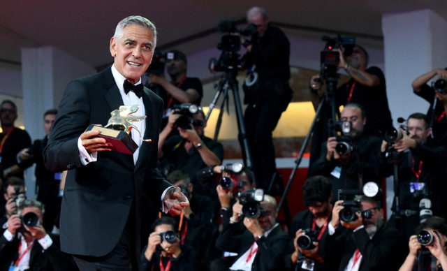 George Clooney: &Eta; &eta;&chi;&eta;&rho;ή &omicron;&mu;&iota;&lambda;ί&alpha; &tau;&omicron;&upsilon; &sigma;&tau;&eta; &Beta;&epsilon;&nu;&epsilon;&tau;ί&alpha; &ndash; &laquo;&Mu;&alpha;&sigmaf; &lambda;έ&nu;&epsilon; &nu;&alpha; &phi;&omicron;&beta;ό&mu;&alpha;&sigma;&tau;&epsilon; &omicron; έ&nu;&alpha;&sigmaf; &tau;&omicron;&nu; ά&lambda;&lambda;&omicron;&nu;&raquo;