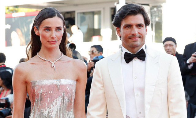 Carlos Sainz Rebecca Donaldson: Έ&kappa;&alpha;&nu;&alpha;&nu; &tau;&omicron; &nu;&tau;&epsilon;&mu;&pi;&omicron;ύ&tau;&omicron; &tau;&omicron;&upsilon;&sigmaf;