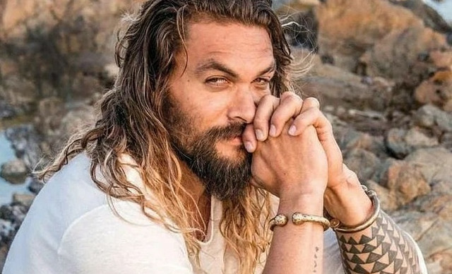 Αγνώριστος ο Τζέισον Μομόα: Ξυρίστηκε μετά από 6 χρόνια και έγινε… άλλος άνθρωπος! (ΒΙΝΤΕΟ)