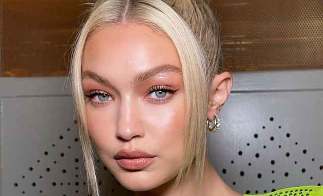 &Tau;&zeta;ί&tau;&zeta;&iota; &Chi;&alpha;&nu;&tau;ί&nu;&tau;: &Alpha;&gamma;&nu;ώ&rho;&iota;&sigma;&tau;&eta; &mu;&epsilon;&tau;ά &tau;&eta; &mu;&epsilon;&gamma;ά&lambda;&eta; &alpha;&lambda;&lambda;&alpha;&gamma;ή &sigma;&tau;&alpha; &mu;&alpha;&lambda;&lambda;&iota;ά &tau;&eta;&sigmaf; (&Phi;&Omega;&Tau;&Omicron;)