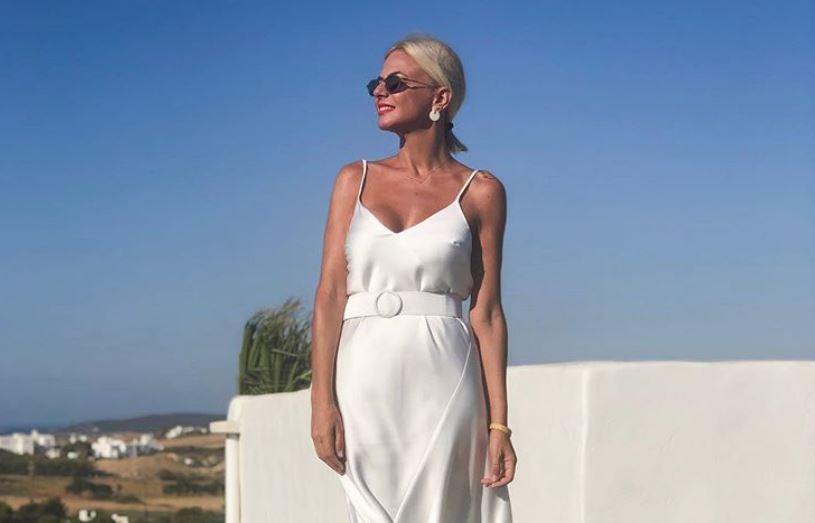 Το total white look της Χριστίνας Κοντοβά