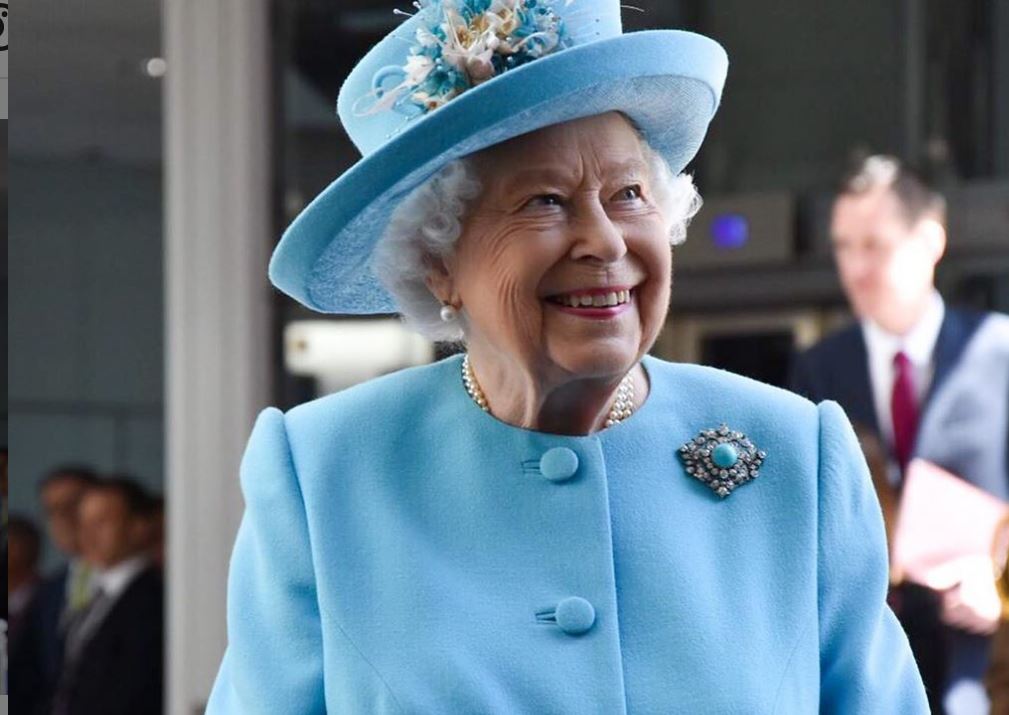 H βασίλισσα Ελισάβετ επέστρεψε στο Λονδίνο μετά τις καλοκαιρινές της διακοπές στη Σκωτία