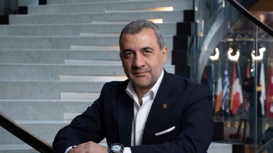 Λουκάς Φουρλάς: Για 
