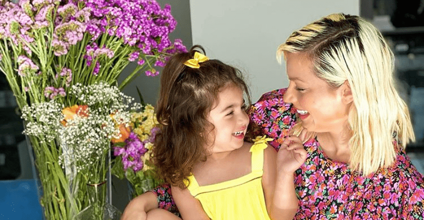 Άντρη Καραντώνη: Το matchy - matchy hairstyle που έκανε μαζί με την κόρη της