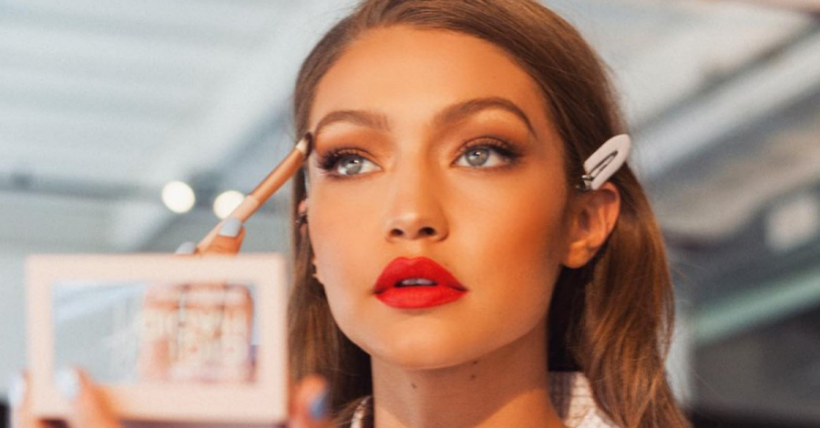 Το μυστικό του μακιγιάζ της Gigi Hadid είναι το Fox-Eye Look: Μάθε πώς θα το κάνεις