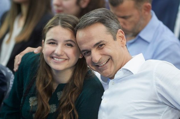 Kυριάκος Μητσοτάκης: Η υπέροχη φωτογραφία που ανάρτησε με αφορμή τα 17ά γενέθλια της κόρης του