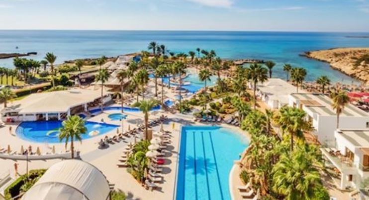 Το HELLO! Cyprus σε στέλνει διακοπές στην Αγία Νάπα και στο Adams Beach Hotel