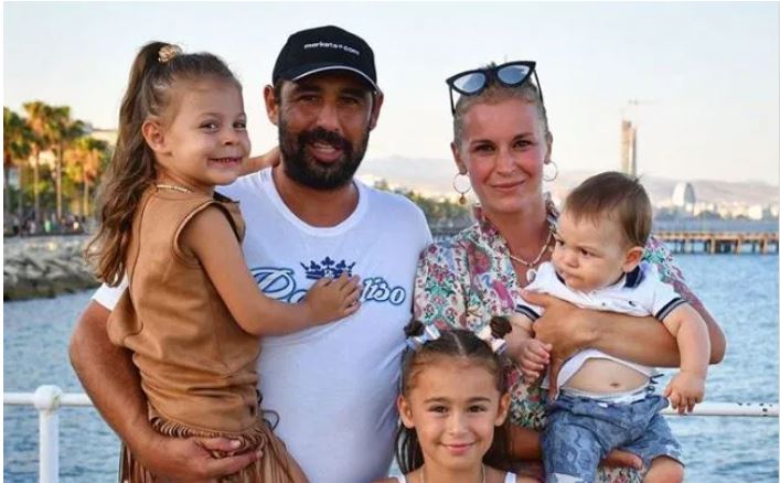 Βόλτα στην Λεμεσό για τον Μάρκο Παγδατή με την γυναίκα του και τα τρία του παιδιά