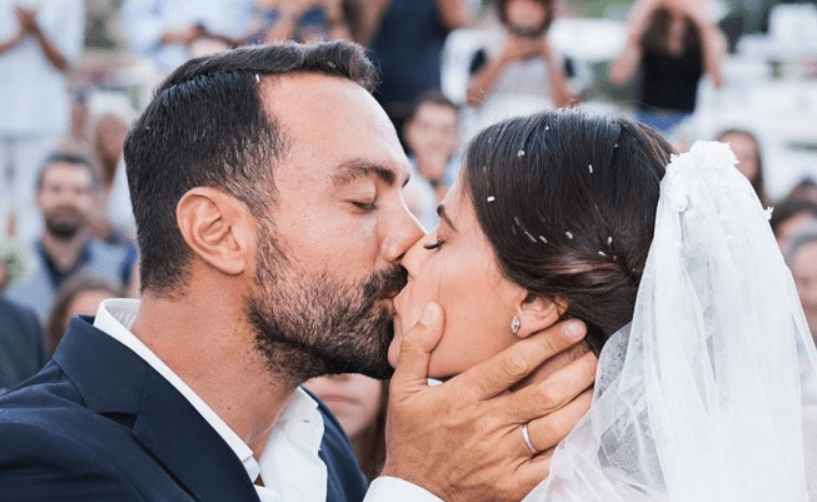 Τανιμανίδης - Μπόμπα: Προσπαθούν να βγάλουν την καλύτερη φωτογραφία για την επέτειο γάμου τους