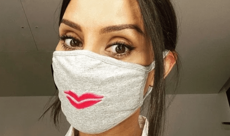 Maskne: Πώς να καταπολεμήσεις και να αποφύγεις την ακμή που προκαλείται από την προστατευτική μάσκα
