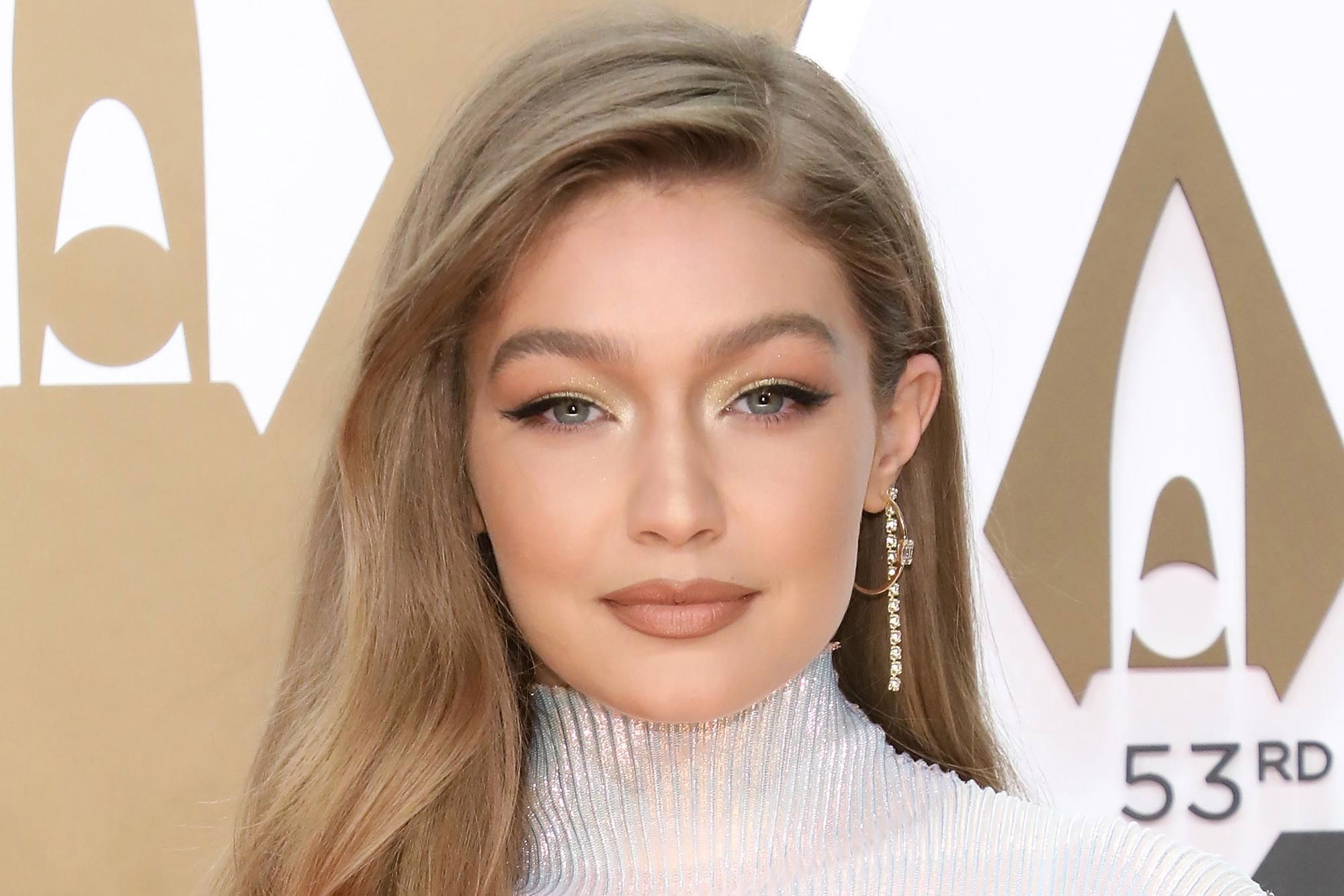 Gigi Hadid: Το παλαιστινιακής καταγωγής μοντέλο μιλάει για τον πόλεμο στο Ισραήλ