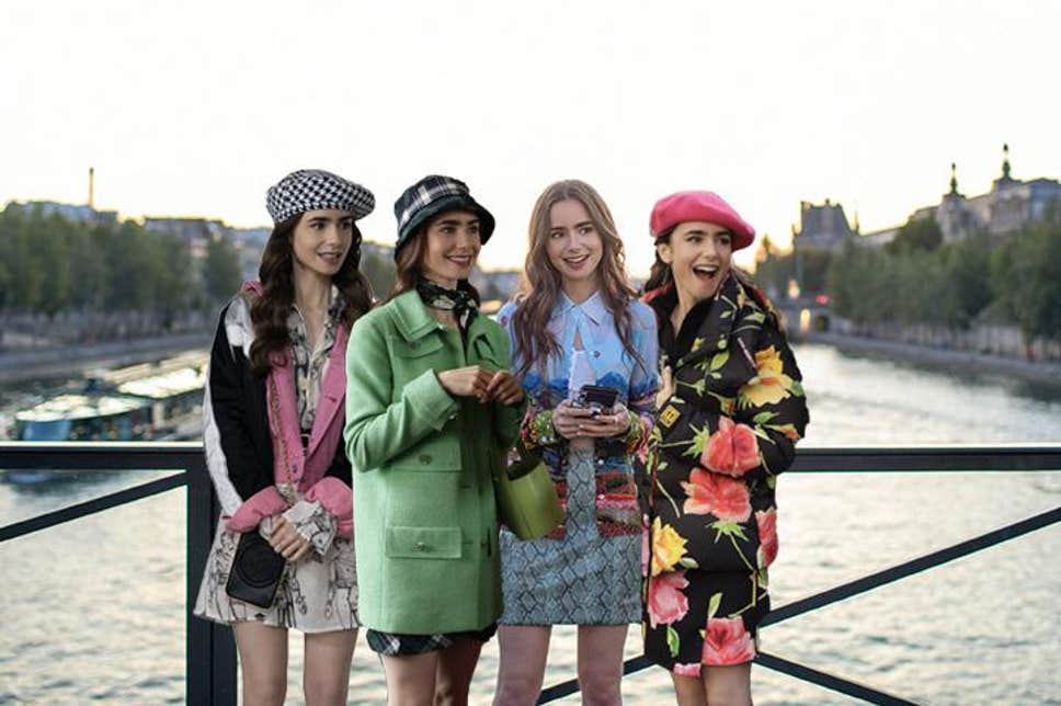Emily in Paris: Tα stylish outfits που ξεχωρίσαμε και μπορούν να φορεθούν καθημερινά από όλες μας