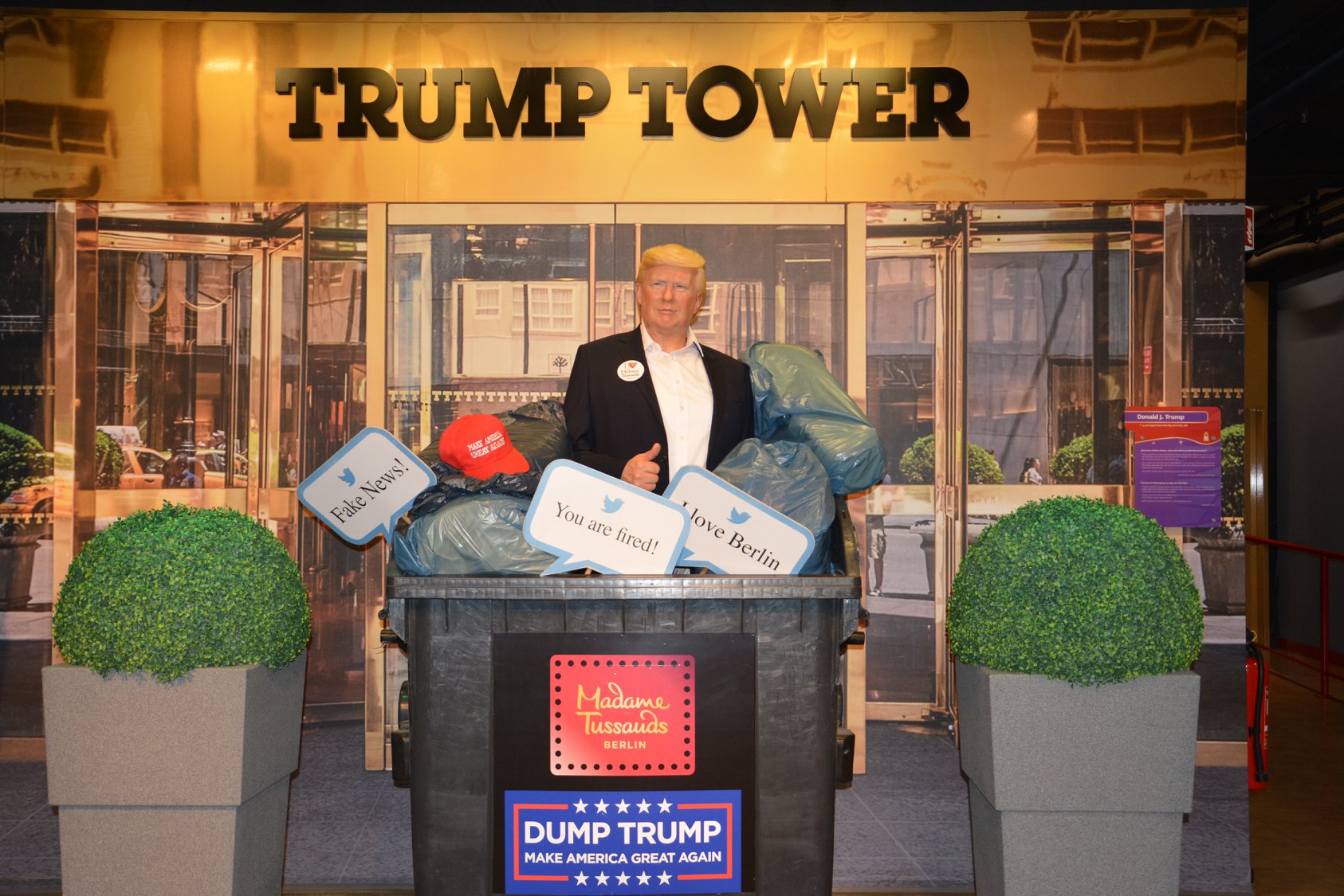 Ο Ντόναλντ Τραμπ «στα σκουπίδια» από το μουσείο Μαντάμ Τισό