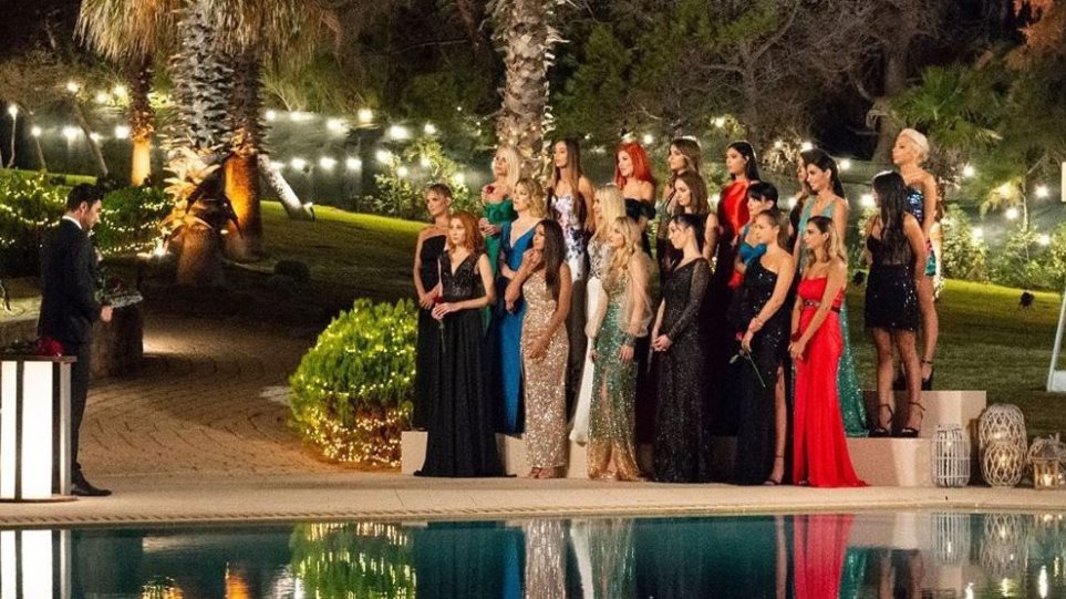 Full ανατροπές “Τhe Bachelor”: Στην αποψινή “τελετή των ρόδων” η Αντελίνα λιποθυμάει…