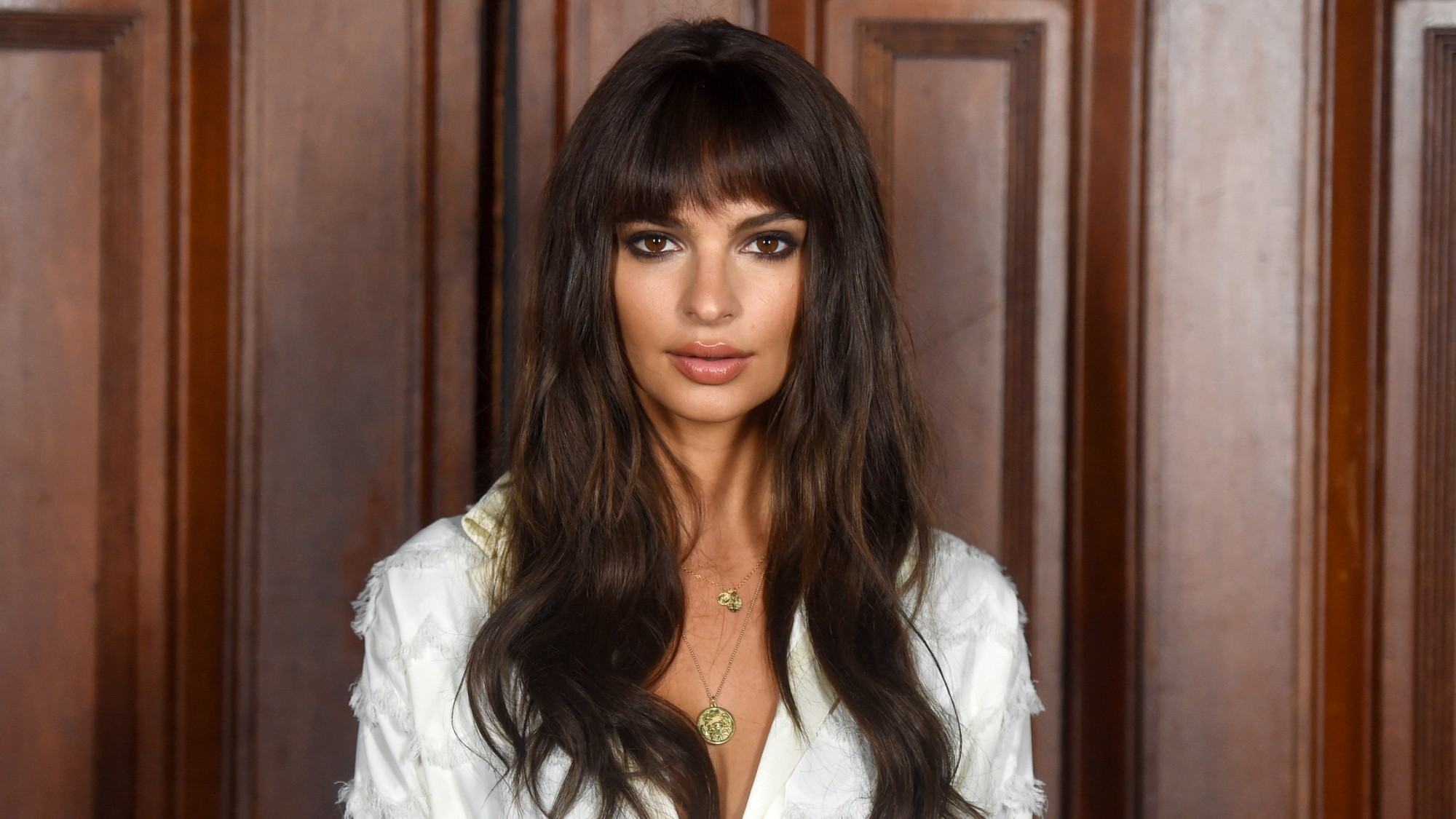 Η Εmily Ratajkowski γιόρτασε τα δυο χρόνια διαζυγίου τής με τον πιο ιδιαίτερο τρόπο