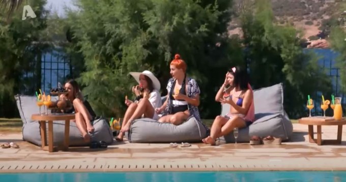 Sneak preview του αποψινού “The Bachelor”: Το pool party και το φιλί του Παναγιώτη στην Άννα