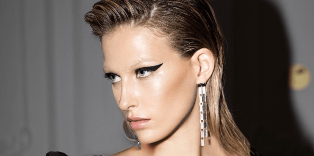 “Ilona’s beauty stories”: Το dramatic top eyeliner look στην νέα συλλογή της Ραμόνα Φίλιπ