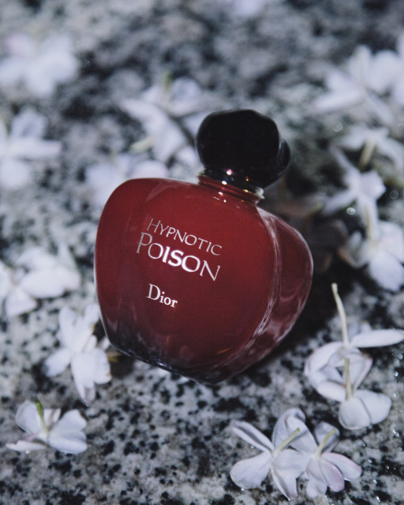 SCENT OF POISON παρουσιάζει τα Hypnotic Poison EDT, Roller Pearl και Hair Mist