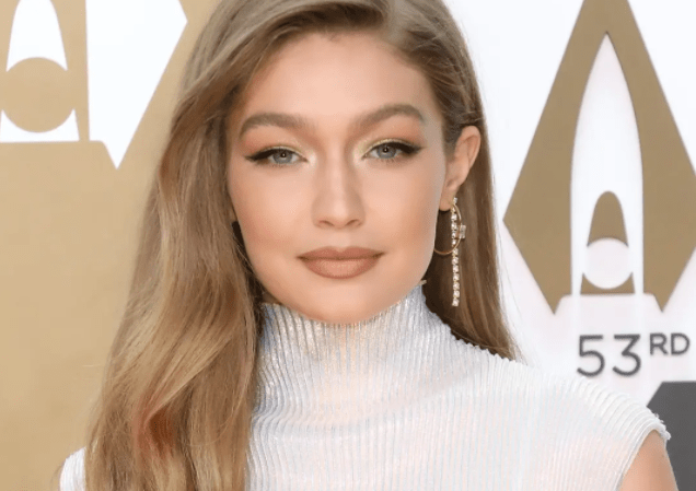 Gigi Hadid: η πρώτη selfie με το μωράκι της