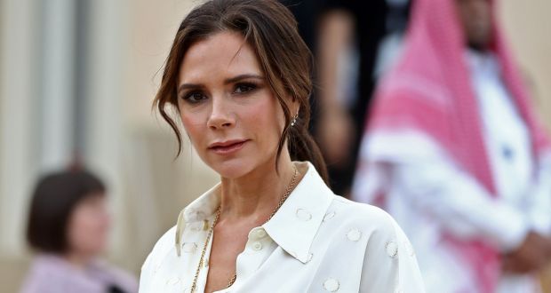 H Victoria Beckham μας δείχνει για πρώτη φορά το εντυπωσιακό γραφείο στο σπίτι της