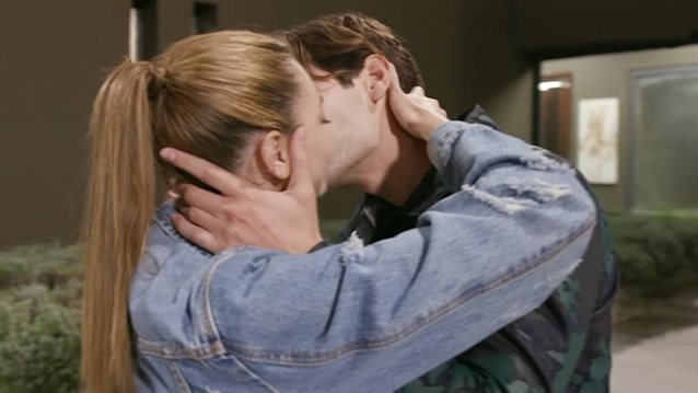 Αιμιλιάνο - Μαριαγάπη: Τρυφερά ενσταντανέ και τρυφερά φιλιά για πρώτη φορά μπροστά στη κάμερα